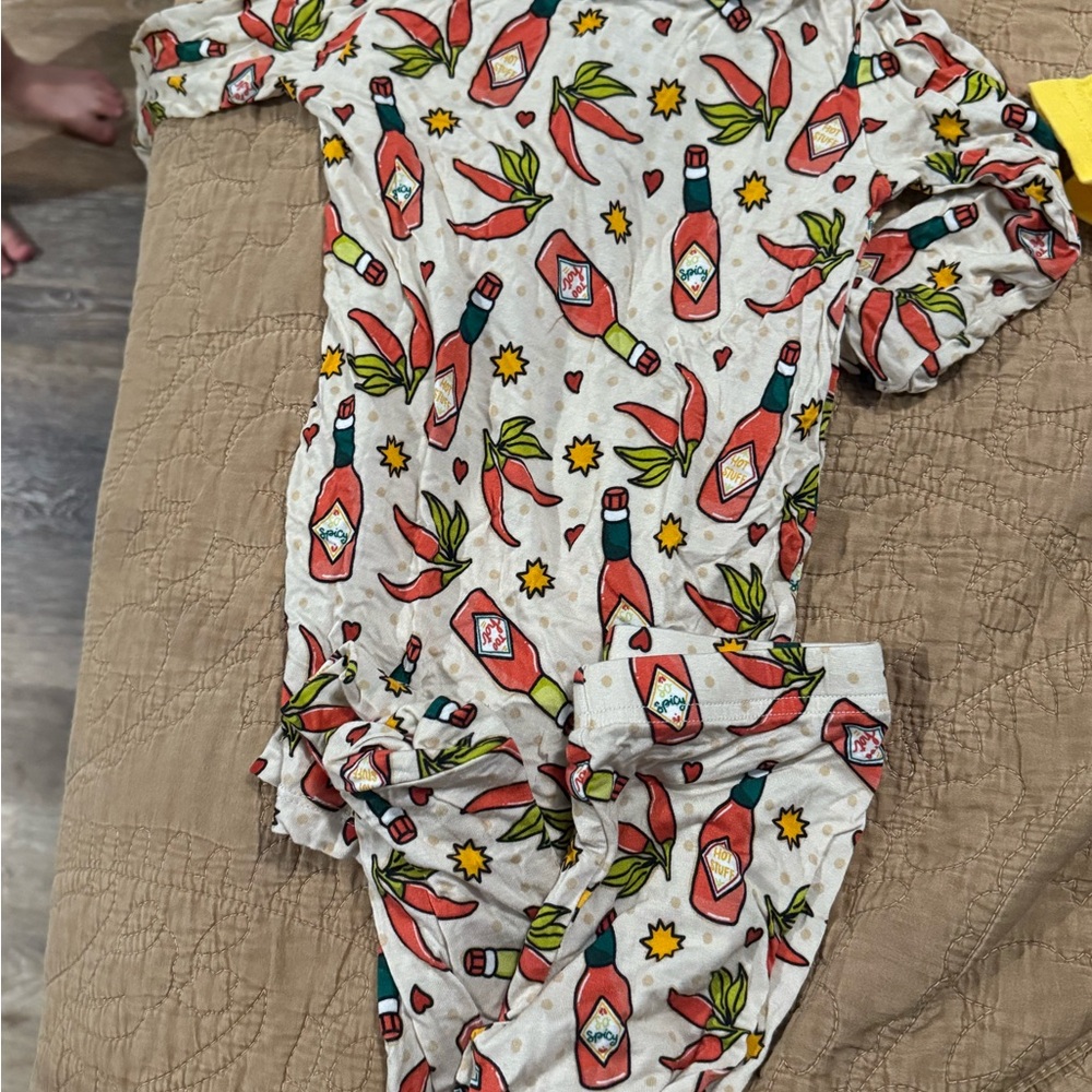 Chili Pepper Print Kids Pajama Set